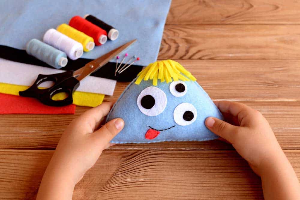 Upcycling-Projekte für Kinder Upcycling-Projekte für Kinder (depositphotos.com)